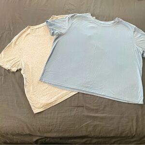 Bundle of boyfriend tshirt’s sz large